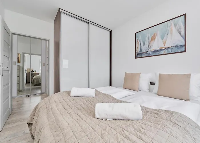 Spacious Suitable For Remote Work With Balcony & Parking By Renters Vratislav