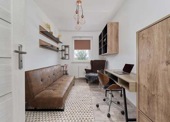 Spacious Suitable For Remote Work With Balcony & Parking By Renters * Breslau